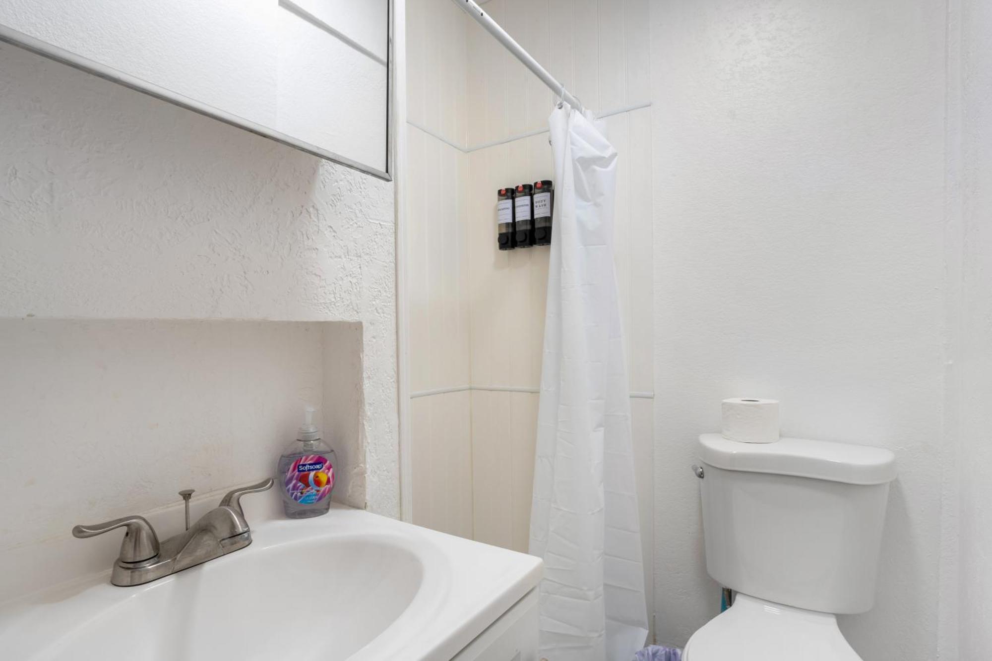 Hollywood Peaceful Hostel Ngoại thất bức ảnh
