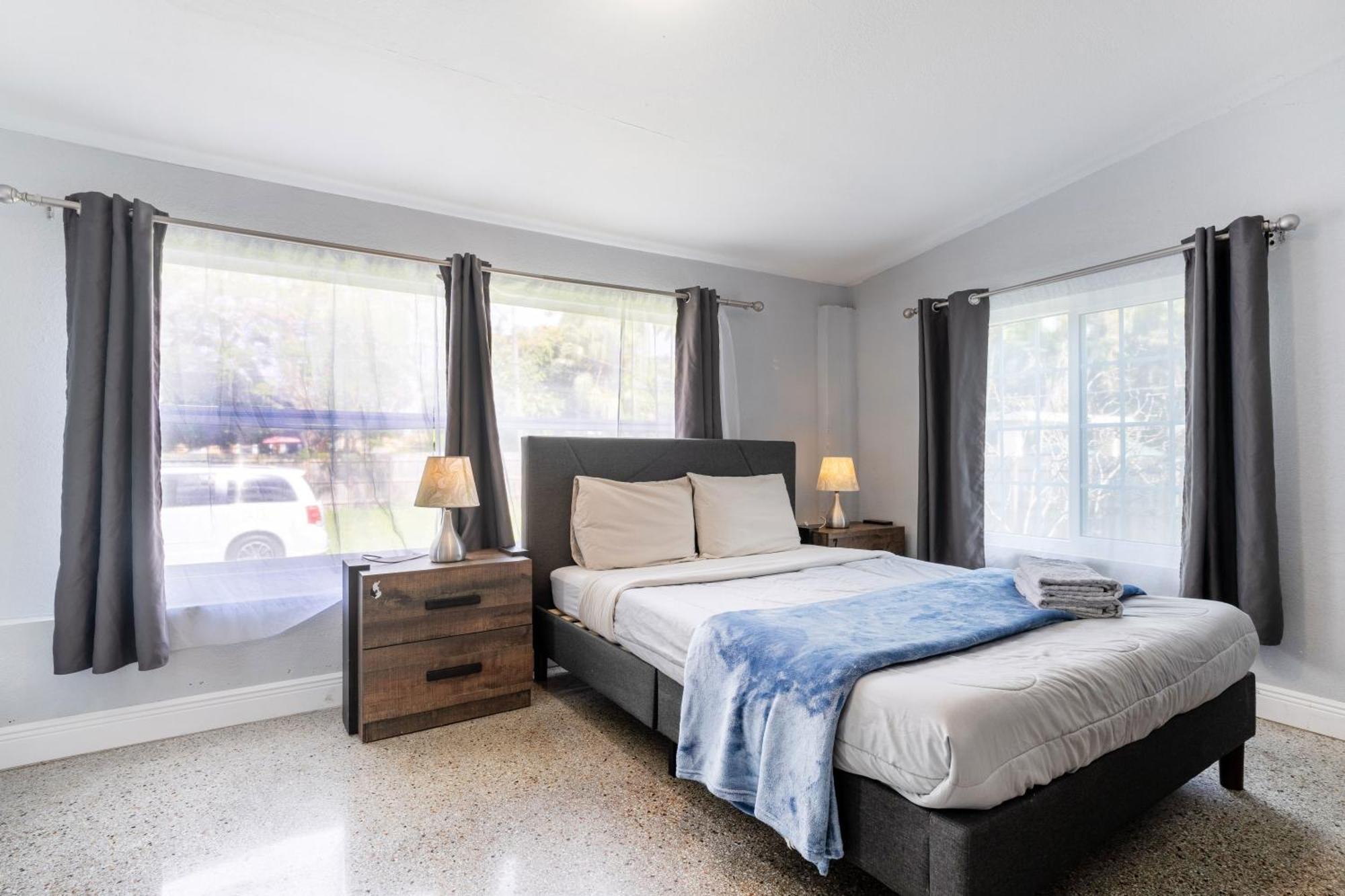 Hollywood Peaceful Hostel Ngoại thất bức ảnh